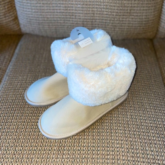 LC Lauren Conrad Shoes - LC Lauren Conrad Slippers NWT